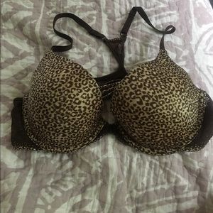 Leopard print bra. 36b. Maidenform. Razorback
